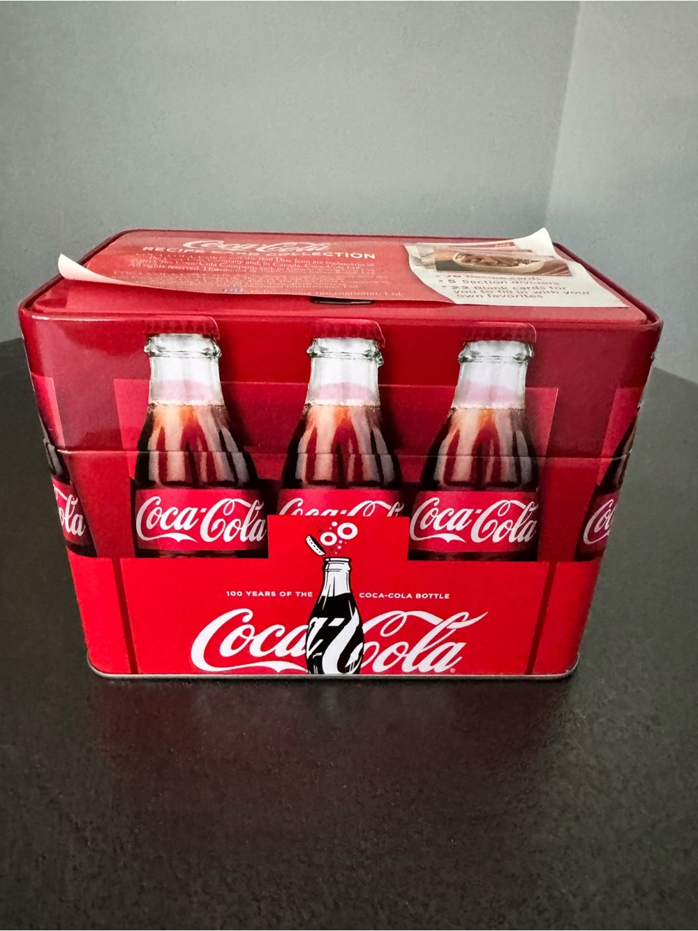 Coca Cola Red Metal Recipe Box with Classic Bottle Graphics 78 Recipes/22 Blank